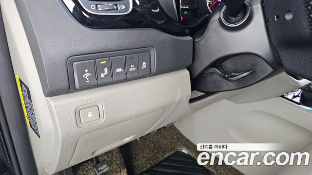 Kia Canival 2017 — photo 29