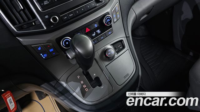 Hyundai Starex 2018 — photo 9