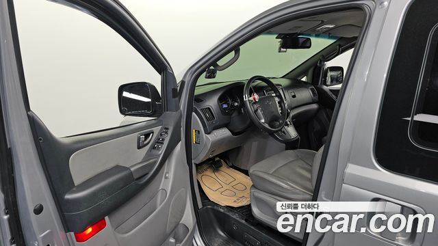 Hyundai Starex 2018 — photo 10
