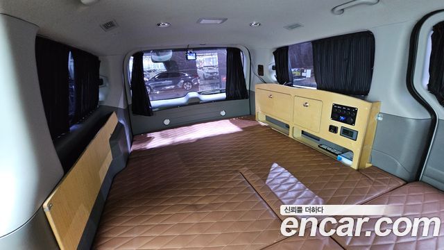 Hyundai Starex 2018 — photo 17
