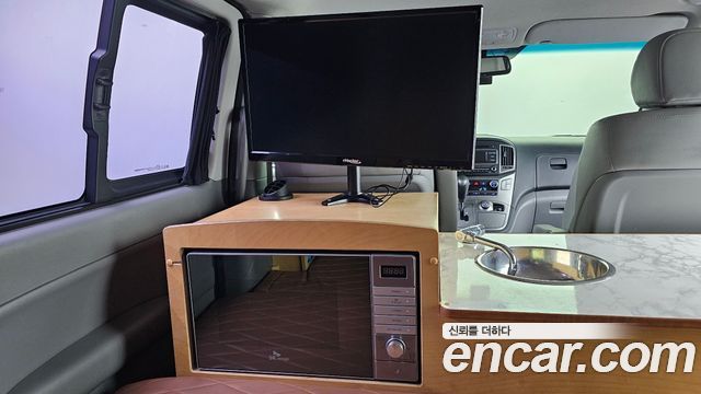 Hyundai Starex 2018 — photo 18
