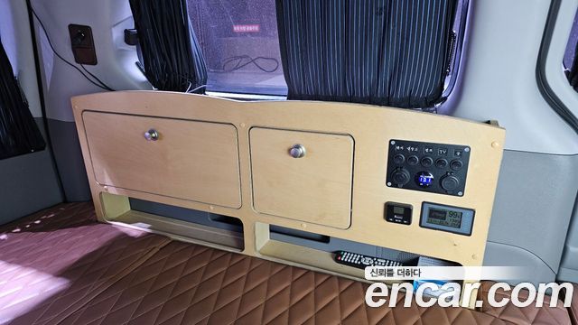 Hyundai Starex 2018 — photo 19