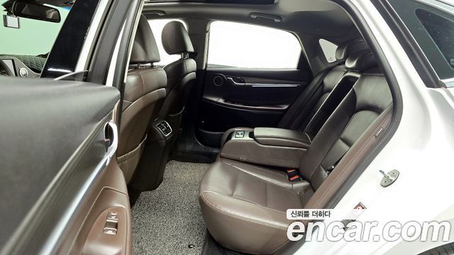 Hyundai Grandeur 2017 — photo 18
