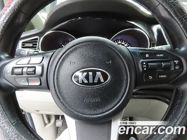 Kia Canival 2016 — photo 12