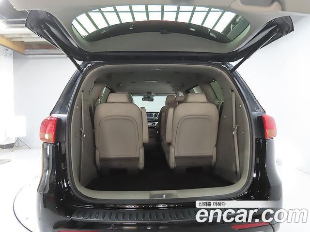 Kia Canival 2016 — photo 19