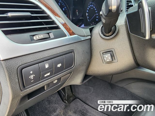 Hyundai Genesis 2014 — photo 10