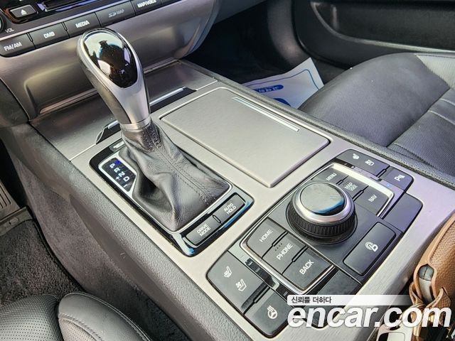 Hyundai Genesis 2014 — photo 17