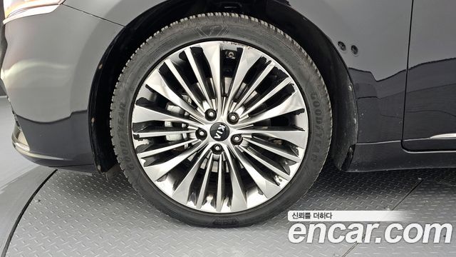 Kia K7 2019 — photo 5
