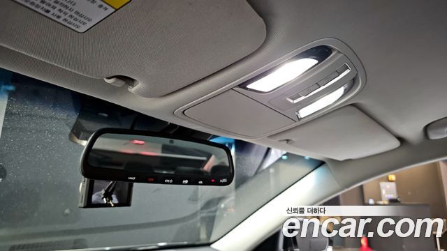 Kia K7 2019 — photo 22