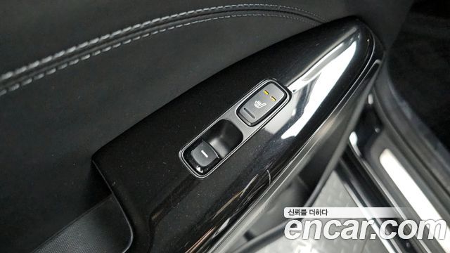 Kia K7 2019 — photo 23