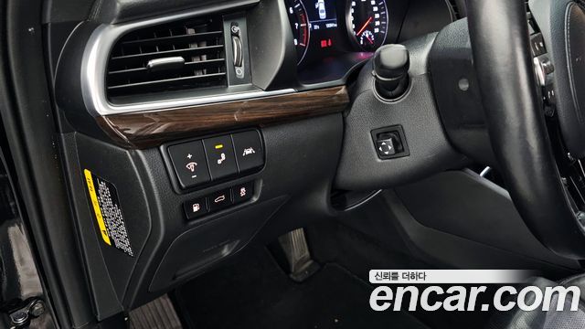 Kia K7 2019 — photo 24