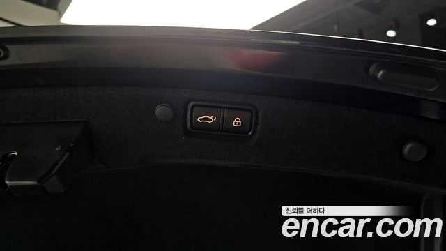 Kia K7 2019 — photo 26
