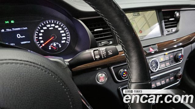 Kia K7 2019 — photo 28