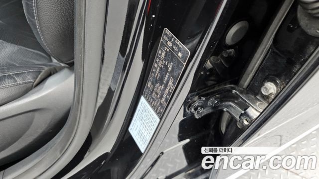 Kia K7 2019 — photo 31