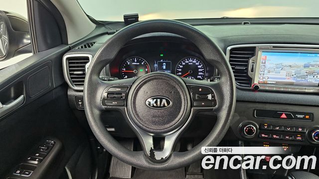 Kia Sportage 2016 — photo 13