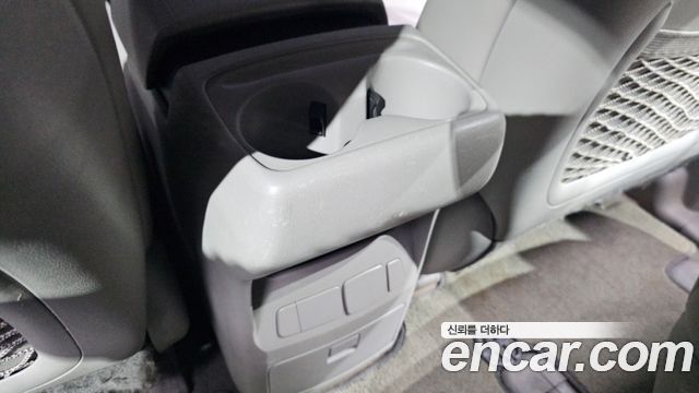 Kia Canival 2015 — photo 18