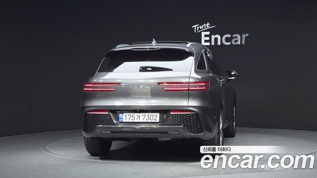 Genesis GV70 2023 — photo 4