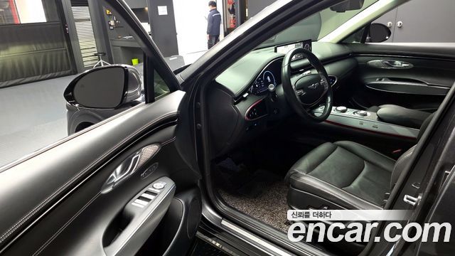 Genesis GV70 2023 — photo 10