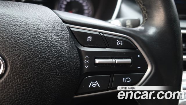Hyundai Santafe 2021 — photo 32