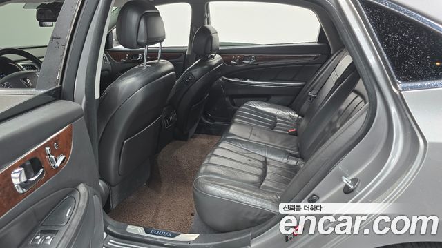 Hyundai Equus 2011 — photo 11