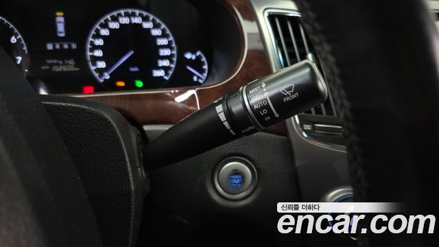 Hyundai Equus 2011 — photo 17