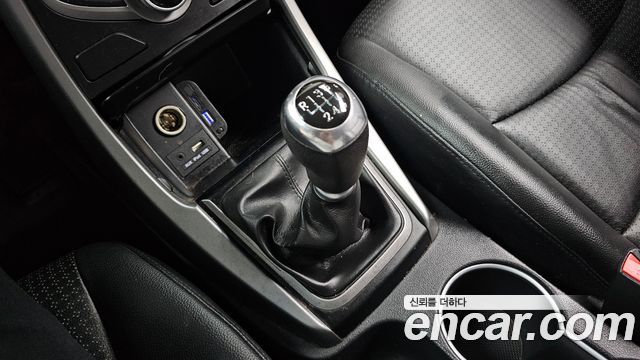 Hyundai AVANTE 2014 — photo 9