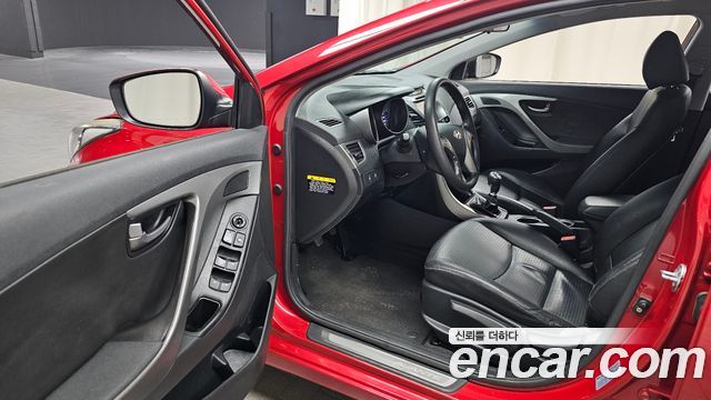 Hyundai AVANTE 2014 — photo 10