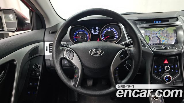 Hyundai AVANTE 2014 — photo 13