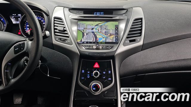 Hyundai AVANTE 2014 — photo 18