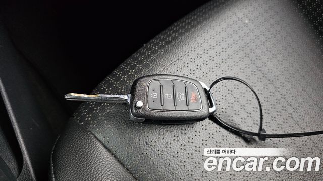 Hyundai AVANTE 2014 — photo 19