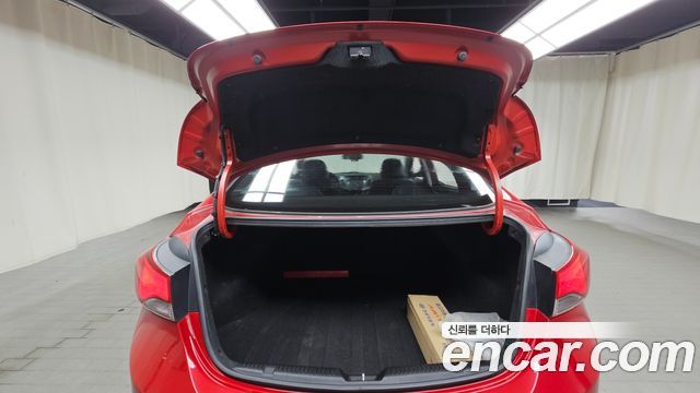 Hyundai AVANTE 2014 — photo 20