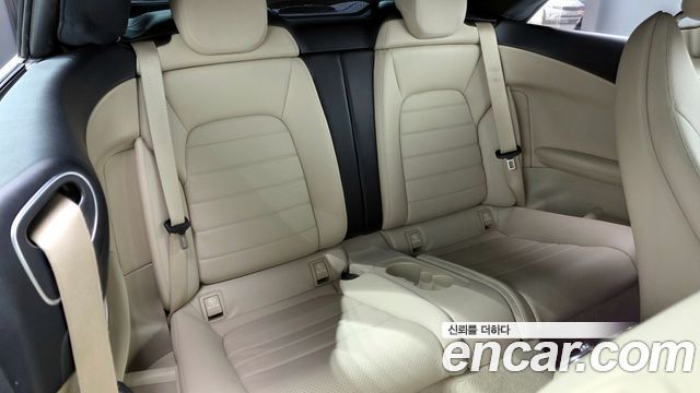 Mercedes-Benz C-Class 2017 — photo 17