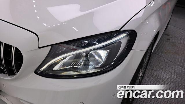 Mercedes-Benz C-Class 2017 — photo 8