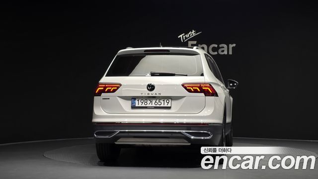 Volkswagen Tiguan 2024 — photo 4