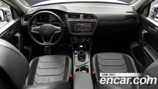 Volkswagen Tiguan 2024 — photo 10