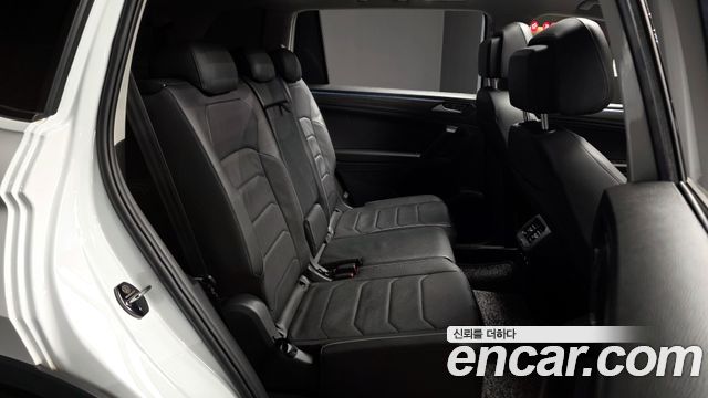 Volkswagen Tiguan 2024 — photo 18