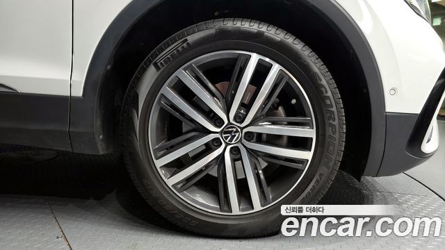 Volkswagen Tiguan 2024 — photo 7