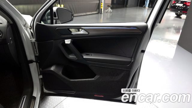 Volkswagen Tiguan 2024 — photo 14
