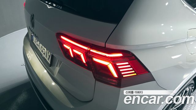 Volkswagen Tiguan 2024 — photo 29