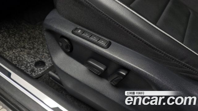 Volkswagen Tiguan 2024 — photo 36