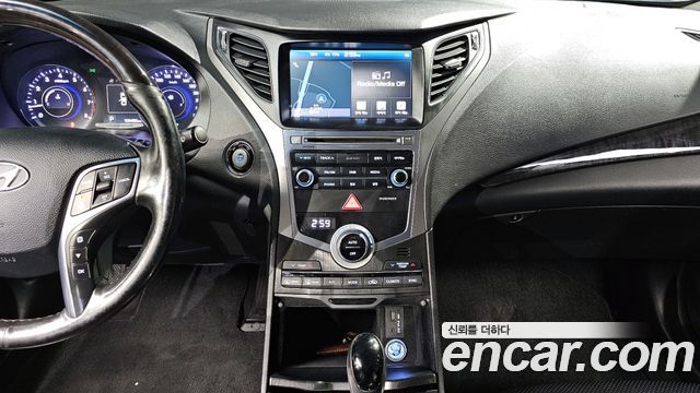 Hyundai Grandeur 2017 — photo 18