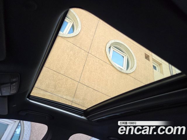 Mercedes-Benz E-Class 2020 — photo 18