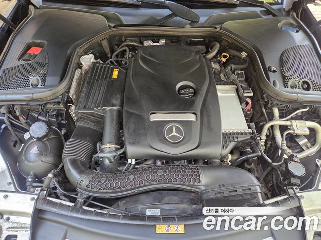 Mercedes-Benz E-Class 2020 — photo 20
