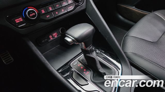 Kia Niro 2017 — photo 9