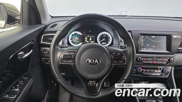 Kia Niro 2017 — photo 14