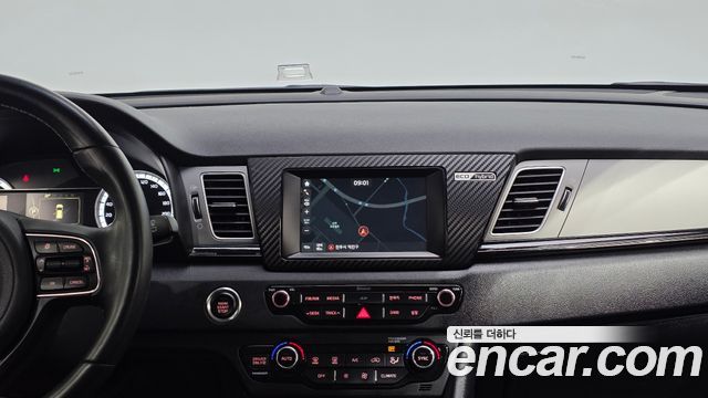 Kia Niro 2017 — photo 16