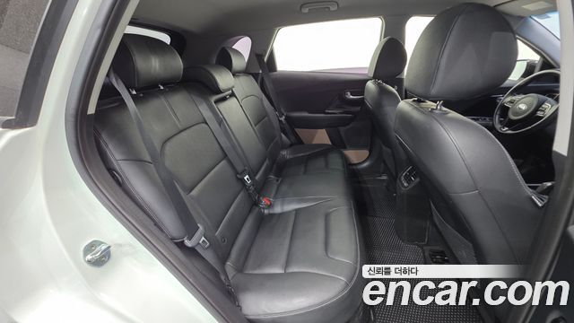 Kia Niro 2017 — photo 19