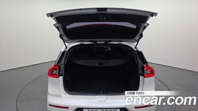 Kia Niro 2017 — photo 20