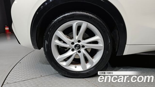 Infiniti Q30 2019 — photo 5