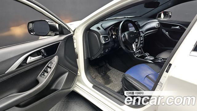 Infiniti Q30 2019 — photo 13